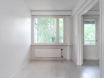 Ensimmäinen makuuhuone