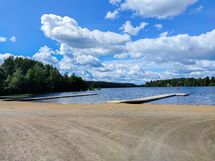 Liutun uimarannalla on kiva viettää kesäpäivää!