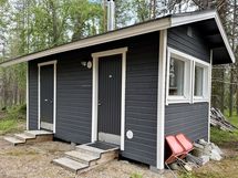 Saunasta ikkunat joelle päin