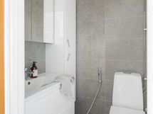 Erillinen wc.
