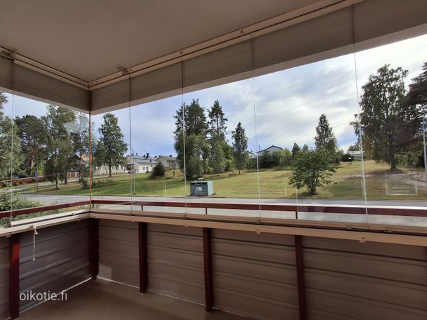 Kerrostalo, 3h + k + kph + sauna + lasitettu parveke lounaaseen, 74 m², Läntinen, Nurmes