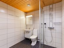 Kuva on vastaavanlaisesta toisen kerroksen asunnosta.