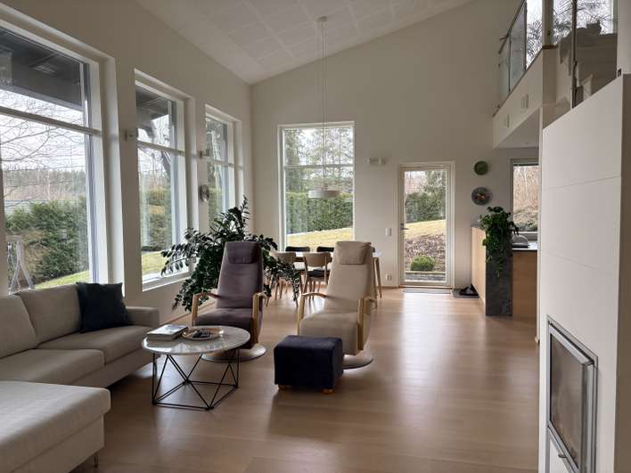 Omakotitalo, 3 mh, oh, rt, k, khh, 2 wc, s, harraste/työtila, autok., 194/213 m², Oittaa, Espoo
