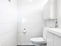 1. Kerroksen vieras WC