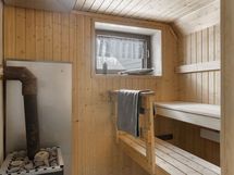 yläkerran sauna, Kastorin puukiukaalla