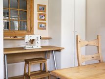 Ompelupaikka soveltuu muuhunkin käyttöön - Syplatsen lämpar sig även för andra sysslor.