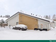 Oma autopaikka asunnon vieressä