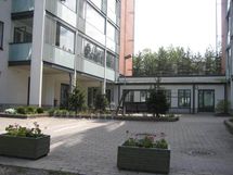 Julkisivu sisäpihan puolelta