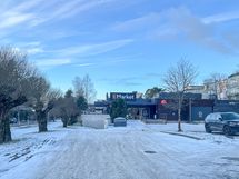 Ruokakauppa löytyy lähes naapurista.