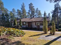 Julkisivu