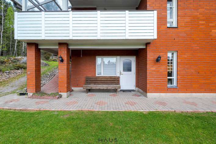 Omakotitalo, 5mh, oh, k, takkah, kph, khh, s, 2wc, vh, autotalli ja parveke., 120/191 m², Preitilä - Näkymä 4