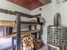 Navettarakennuksen sisätiloja / sauna