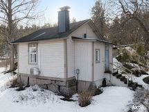 Vierasmökki/-talo ulkoa.