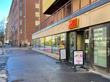 Kulman takana lähikauppa alepa.