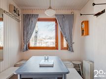 Taloyhtiöiden piharakennuksen huone
