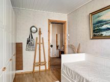 Makuuhuone 2 kaapistot