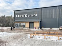 Tapulin Liikuntakeskus Lehto Areenaan on n 2.3km.