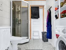 Asuinkrs kylpyhuone/wc 1