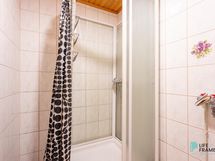 majoituspuolen suihkuhuone