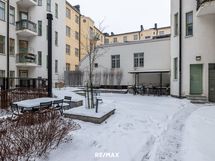 Taloyhtiön sisäpiha