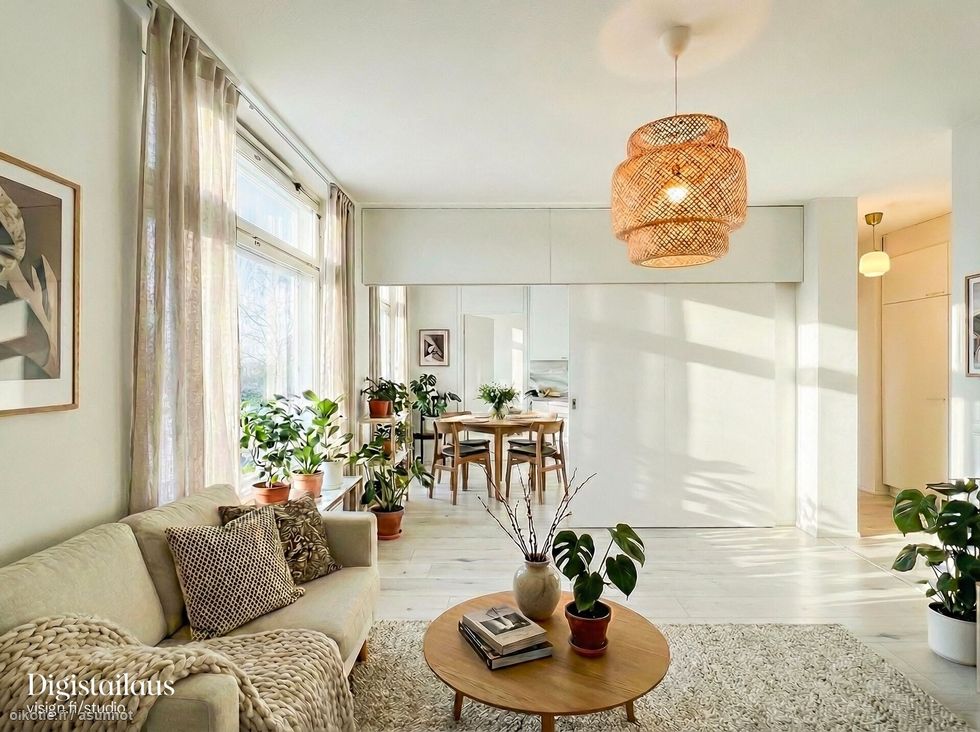 Tervetuloa valoa tulvivan 3. kerroksen kaksioon, joka sijaitsee taloyhtiön omalla tontilla.