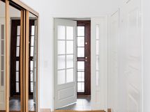 Näkymä ulko-ovelle