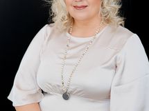 Tätäkin kaunista asuntoa välittää Nina  Käppi, nina@nicehouselkv.fi, 044 5784 699.