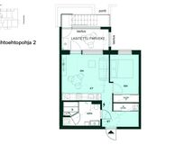 Vaihtoehtoisessa pohjaratkaisussa kodinhoitotilan tilalle kylpyhuoneeseen on toteutettu sauna, ja eteisen vaatehuone on korvattu vaatekaapilla.