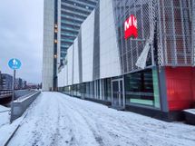 Niittykummun metroasema on kauppakeskus Niityn yhteydessä.