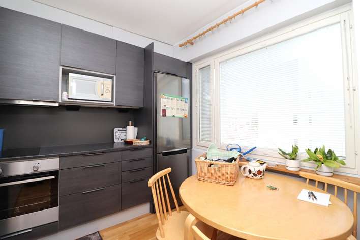 Kerrostalo, 2h + k + lasitettu parveke, 42 m², Keskusta – pohled 2