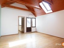 Yläkerran aula