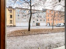 Näkymä ikkunasta on kaakkoon.