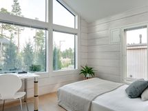 Yläkerran toinen makuuhuone