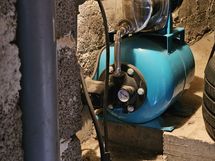 Vesipumppu kaivosta