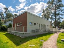 Taloyhtiön rantasauna
