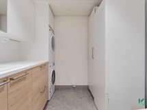 Kodinhoitohuone, alakerta