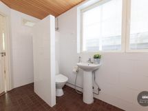 alakerran wc pesutilassa
