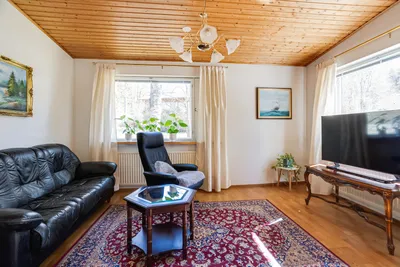 Omakotitalo, 3h,k,kph,s,2erill.wc, autotalli, varastot, 60/123 m², Nupuri - Vista 4