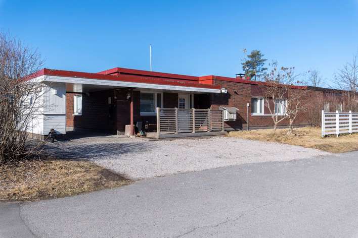 Omakotitalo, 5h,k,apuk.,s,kph,vh,et,wc,var,autokatos, 119/148 m², Kilpiäinen, Lahti