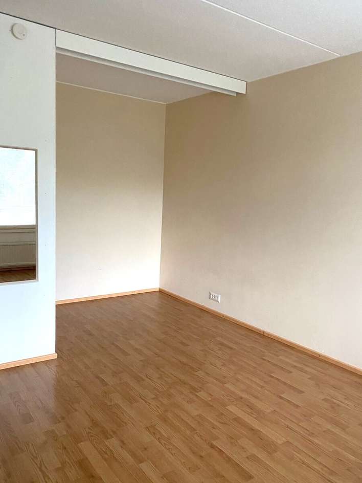 Kerrostalo, 1h+kk+kph+lasitettu parveke, 33 m², Hovila – pohled 3