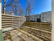 Piha etelän suuntaan.