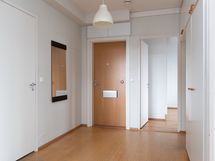 eteinen