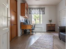 Sisääntulokerroksen työhuone