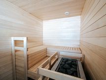 Taloyhtiöstä löytyy mukavat saunatilat ja vuorot varataan One4All-sovelluksella.