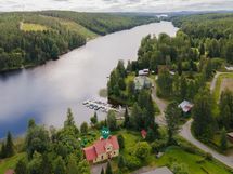 Tontti joka rajautuu Hankaveteen