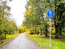 Alueella ihastuttavat ulkoilumahdollisuudet puistoissa.