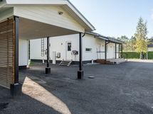 autokatos ja varasto