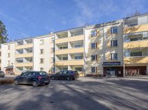 Taloyhtiön takapiha