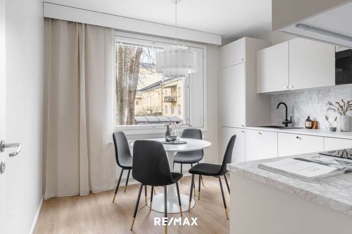Kerrostalo, 3h + k + kph/wc + s + parveke, 79 m², Kupittaa, Turku