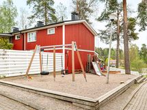 Taloyhtiön leikkipaikka